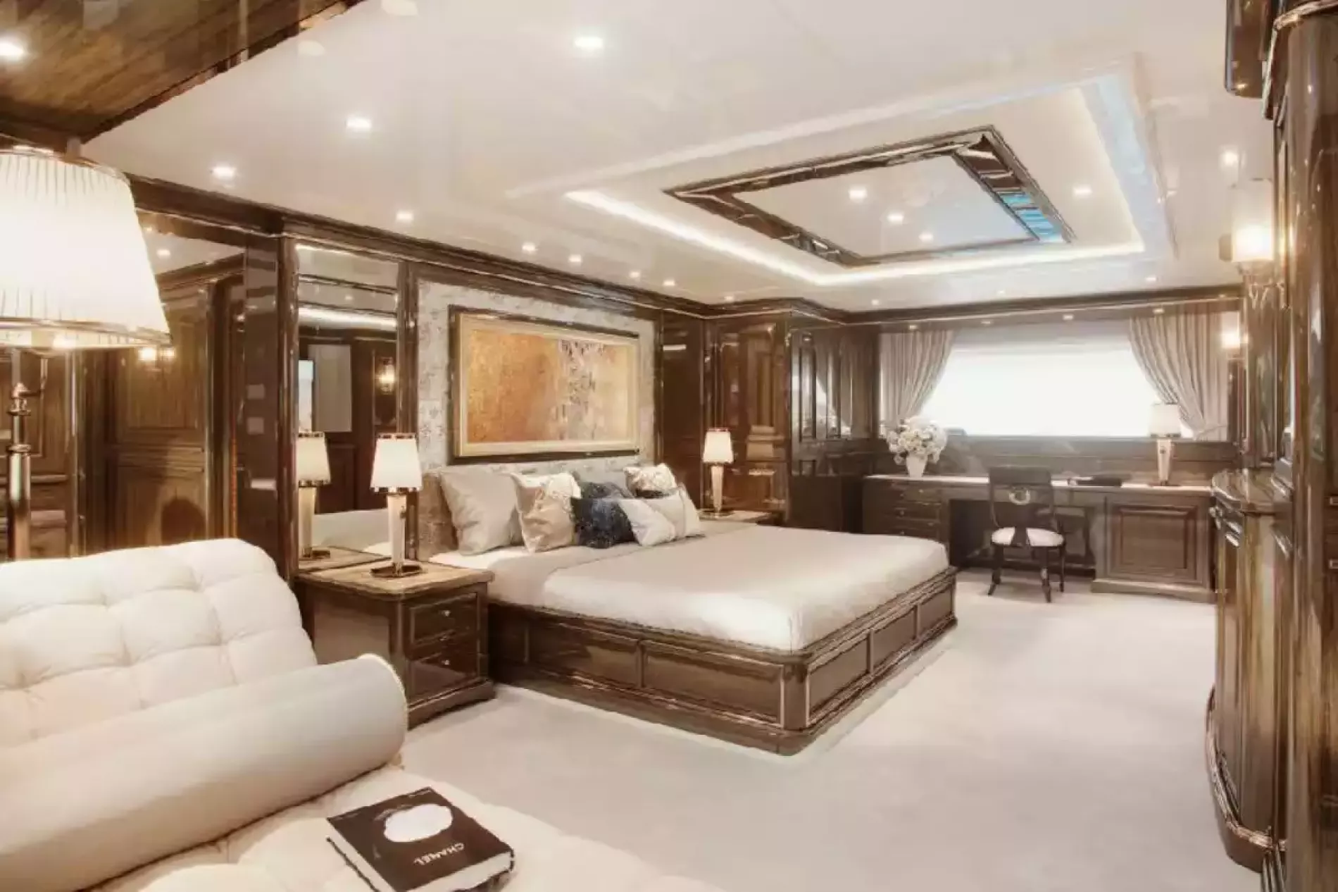 Interior - 18/48