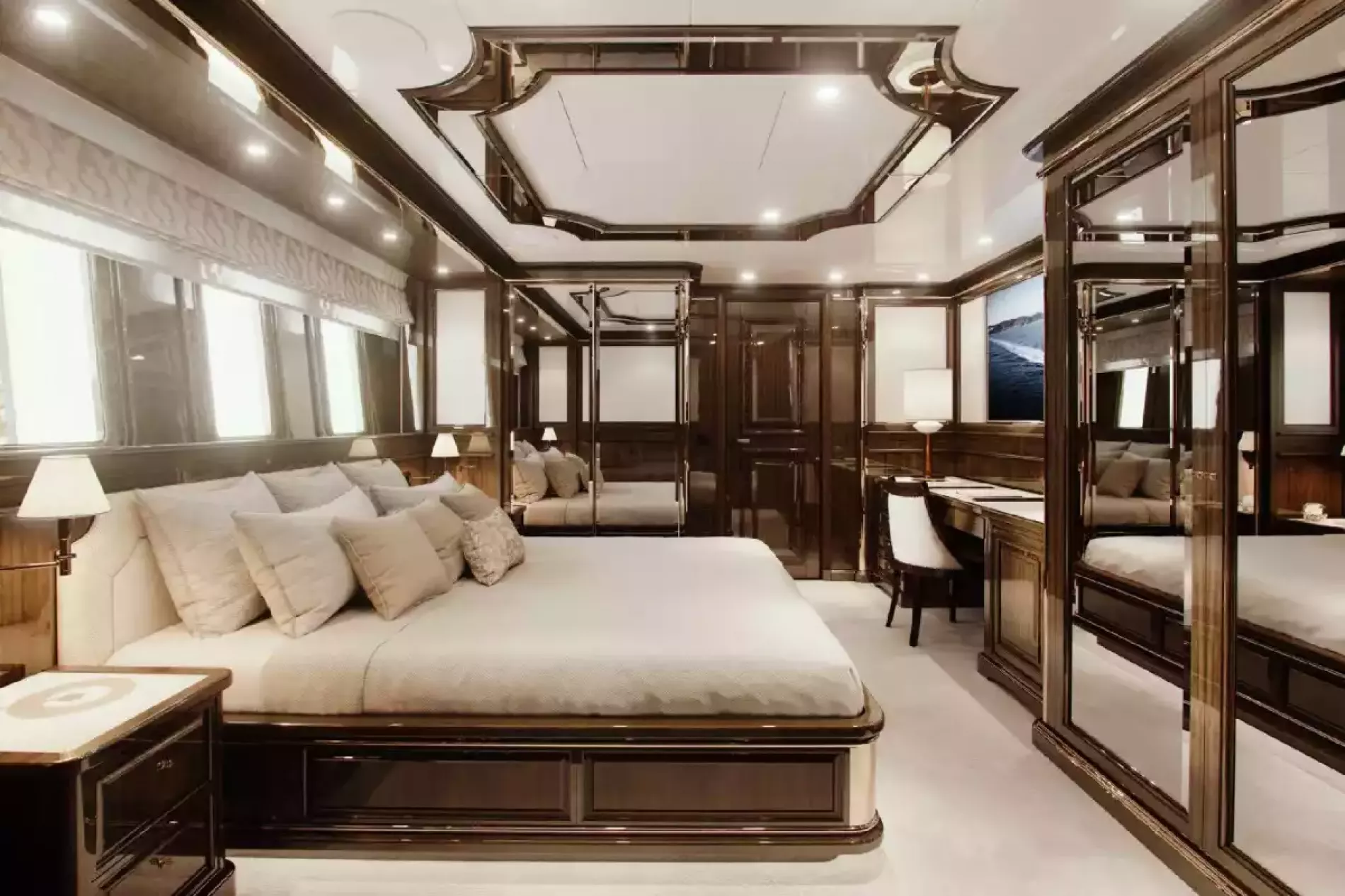 Interior - 22/48