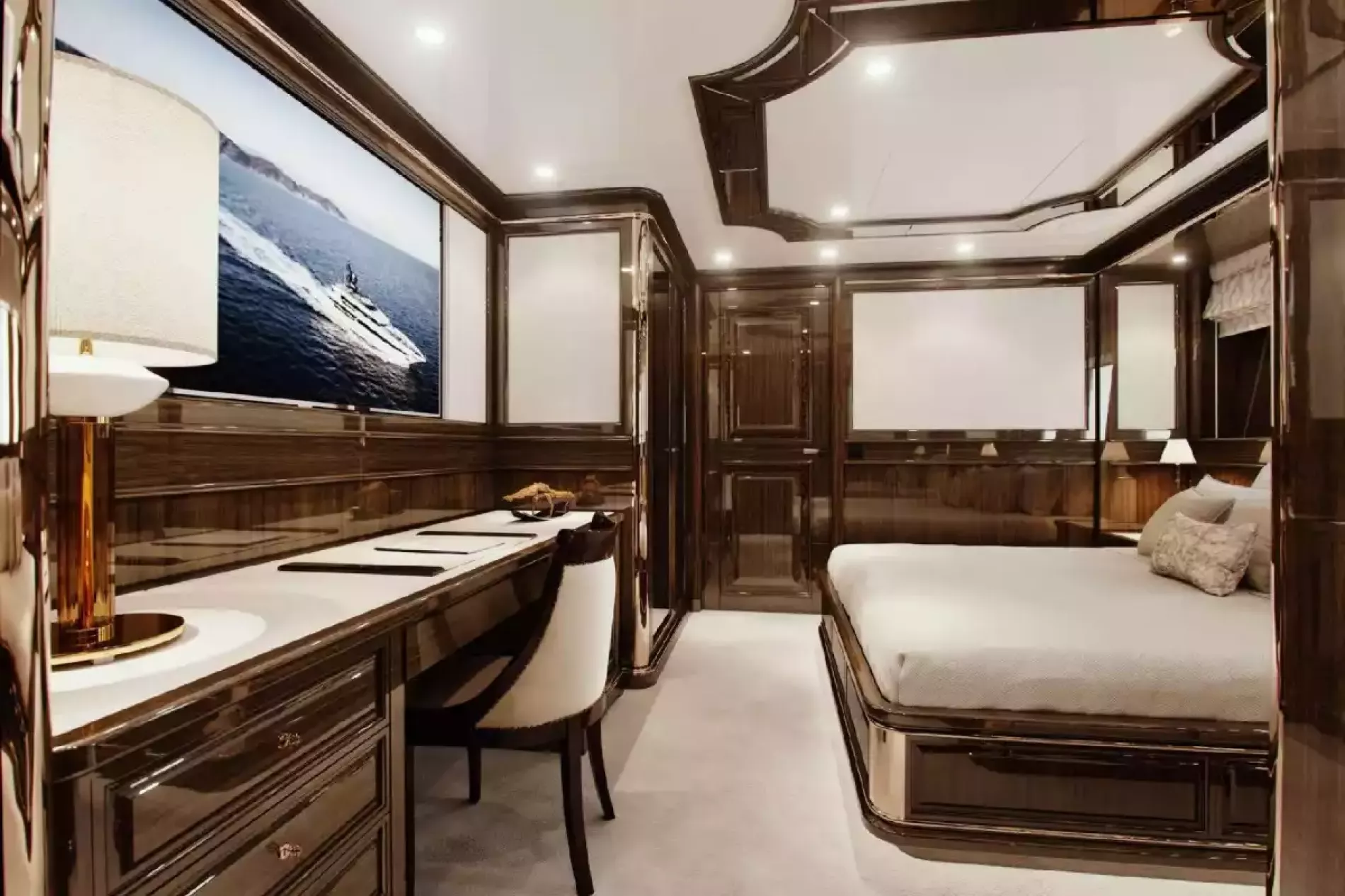 Interior - 23/48