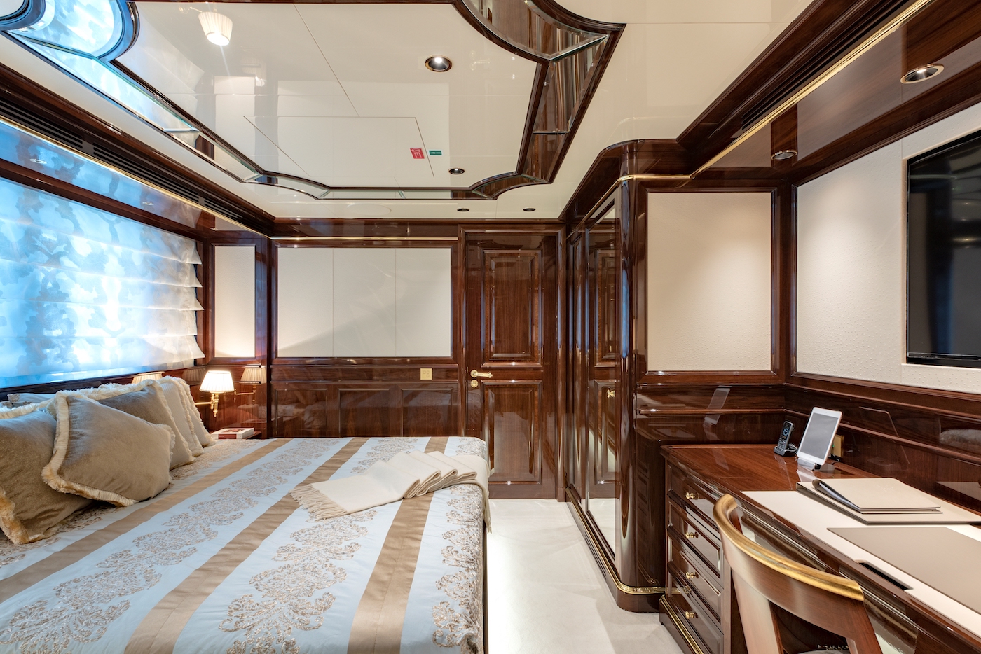 Interior - 28/48