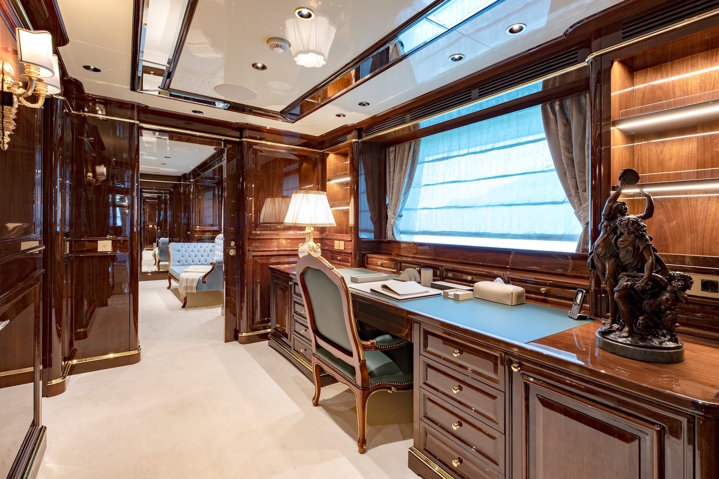 Interior - 33/48