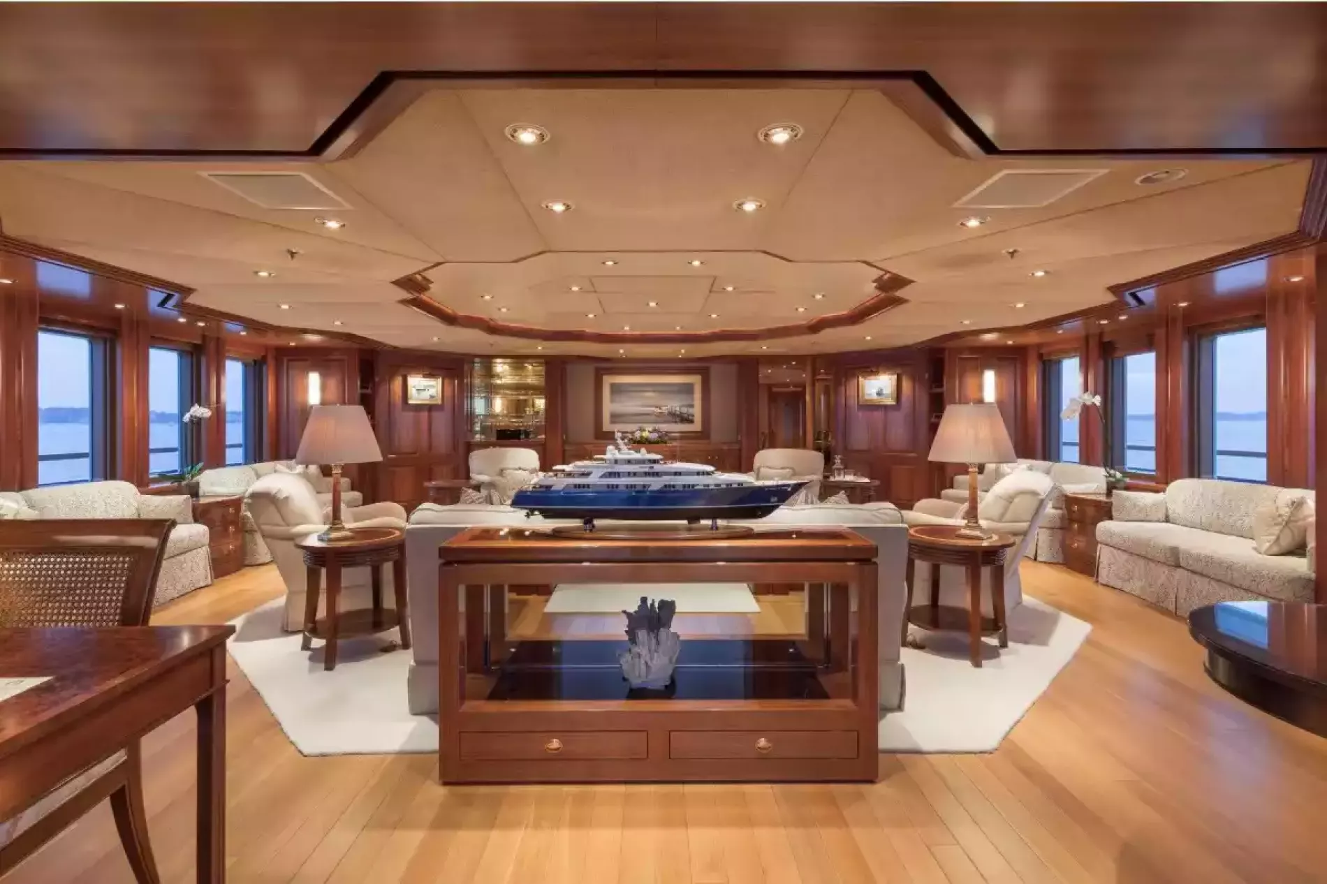 Interior - 0/68