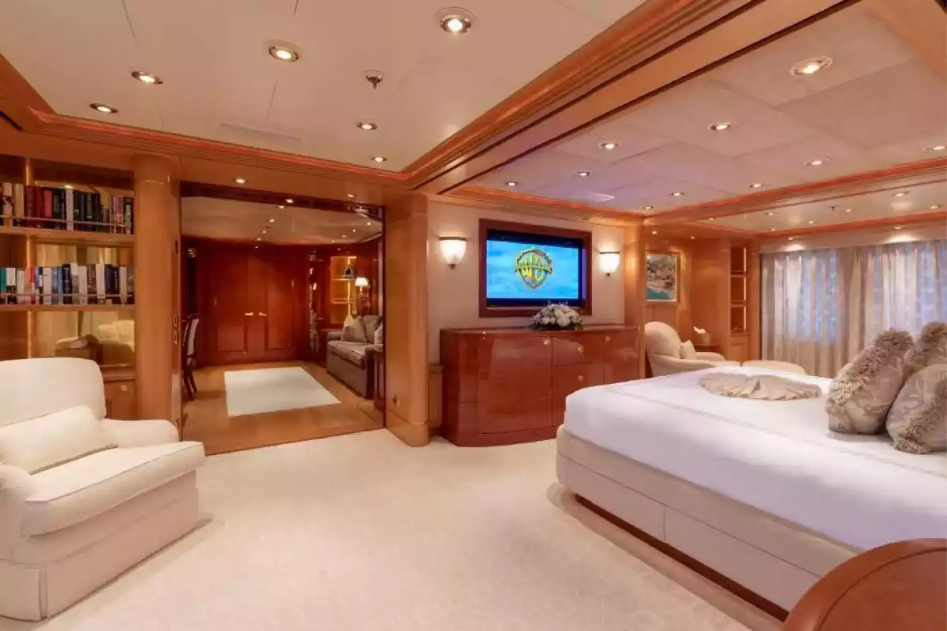 Interior - 32/68