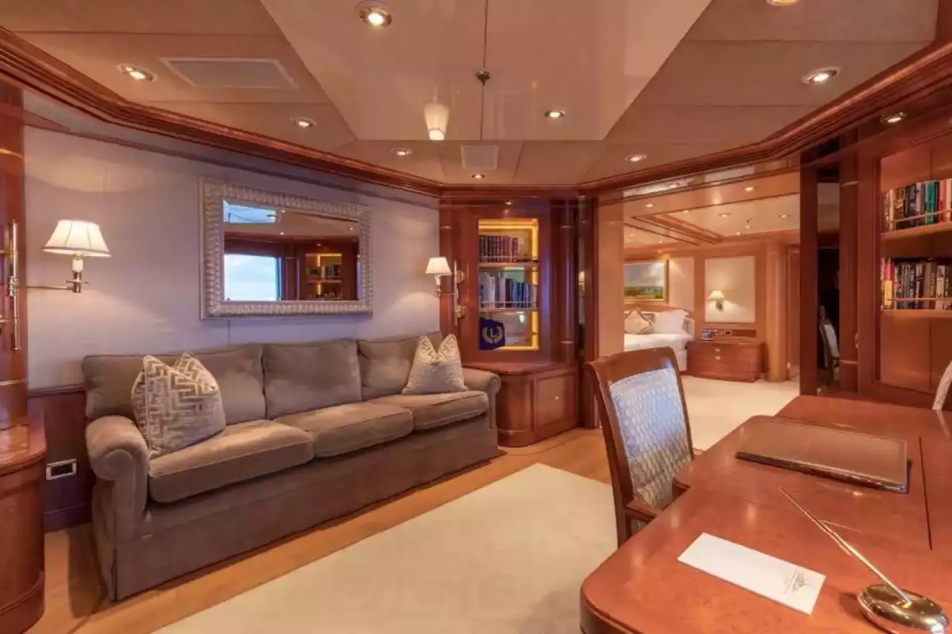 Interior - 33/68