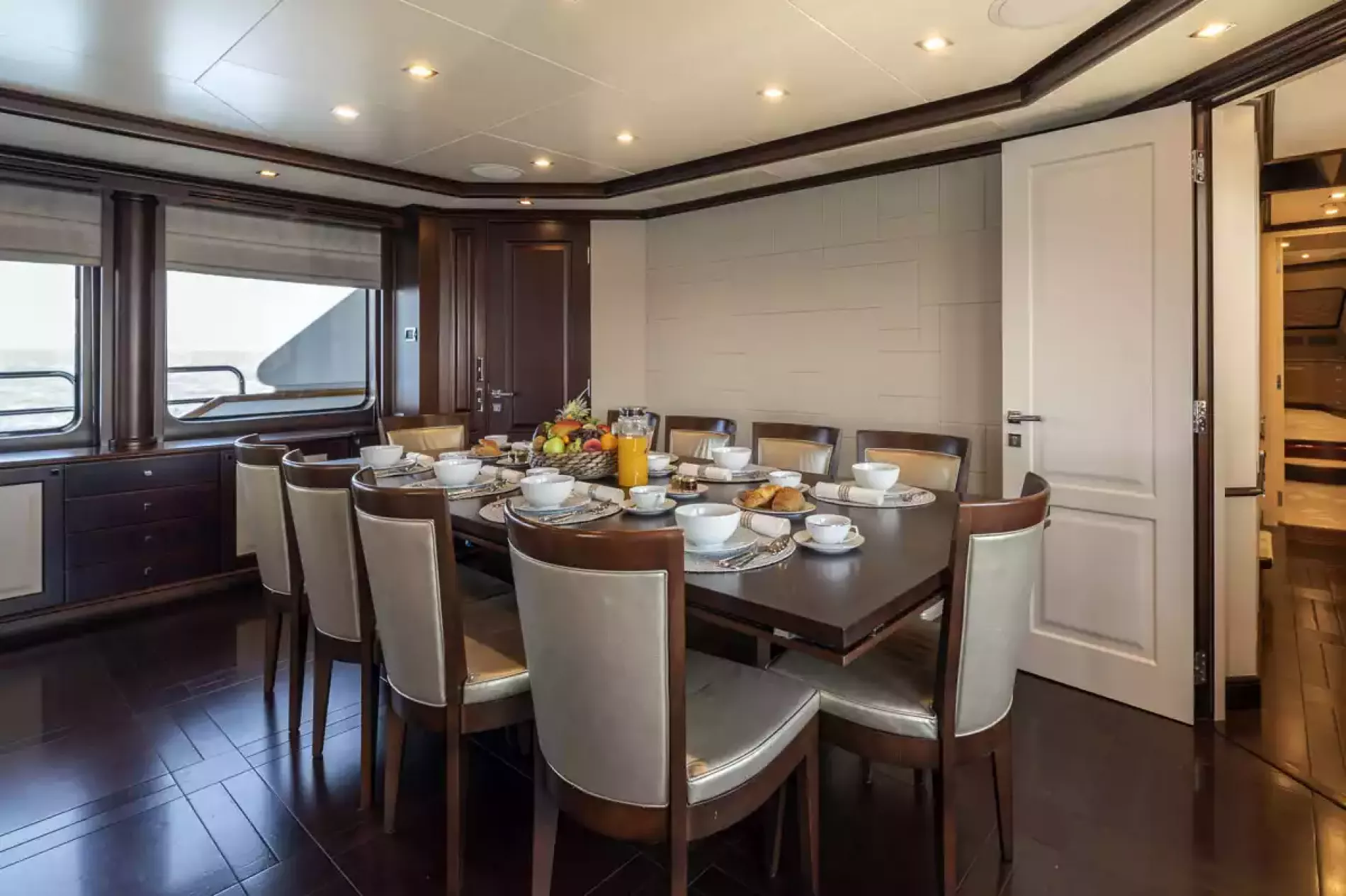 Interior - 11/28
