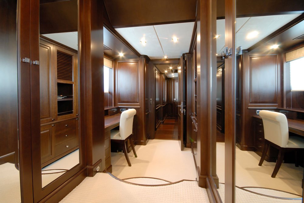 Interior - 25/28