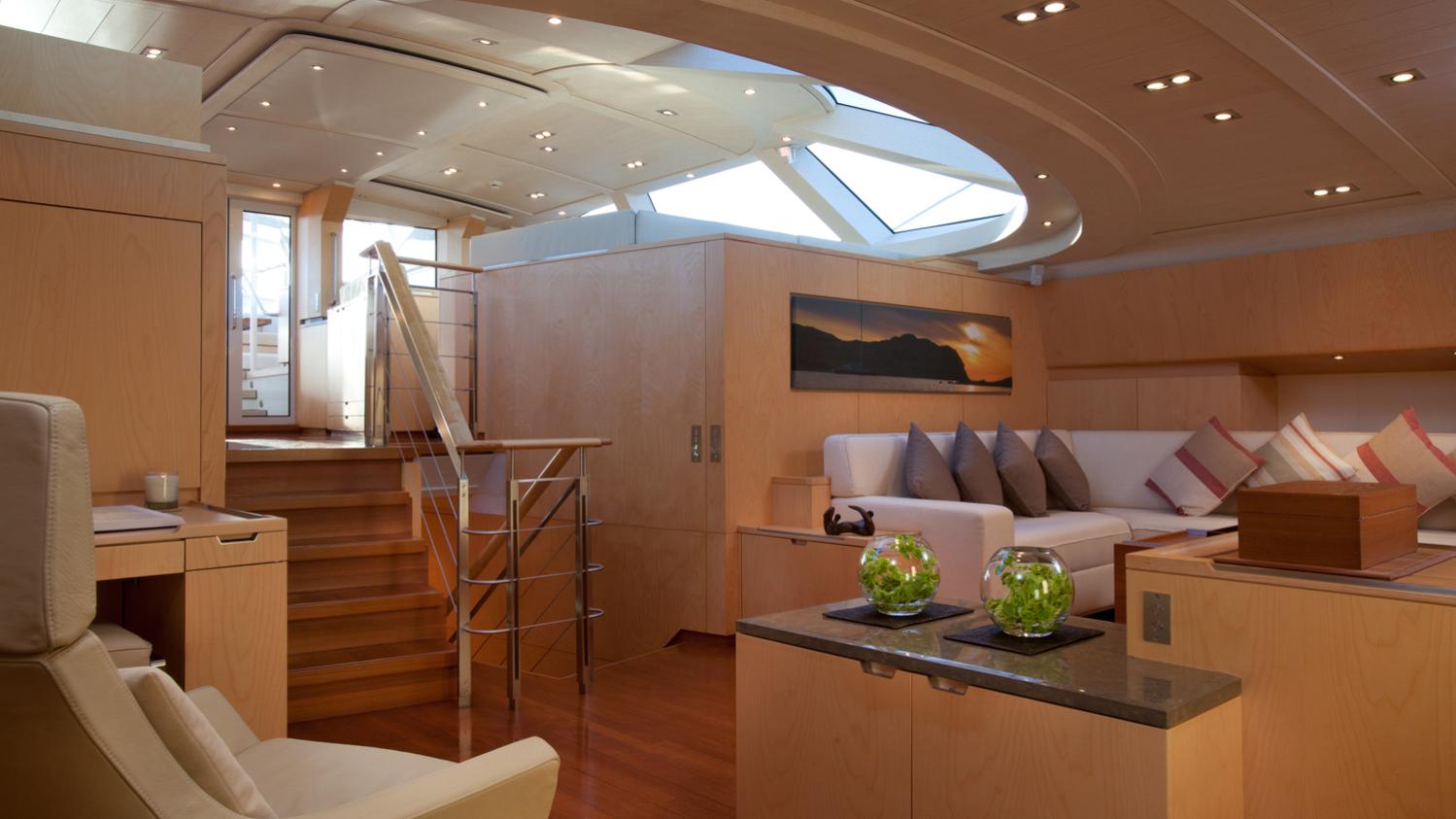 Interior - 0/37