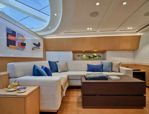 Interior - 2/37