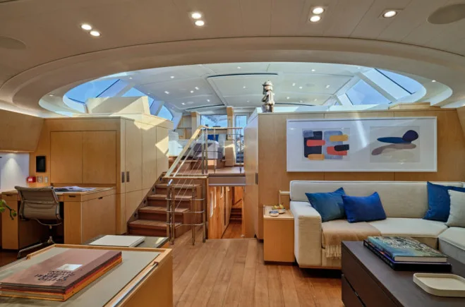 Interior - 4/37