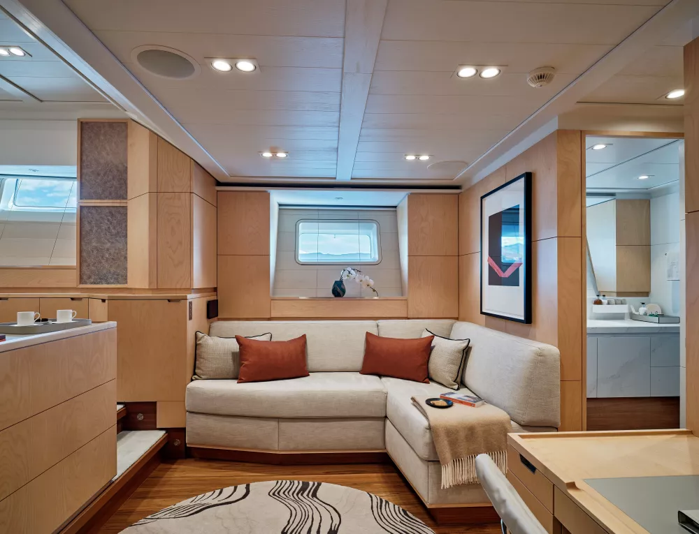 Interior - 8/37