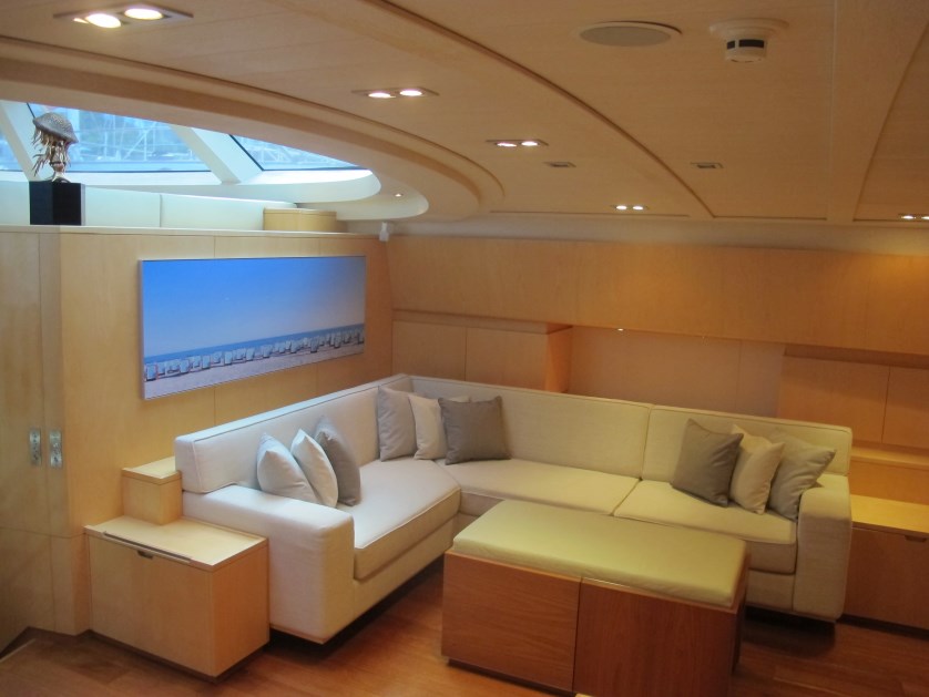Interior - 12/37