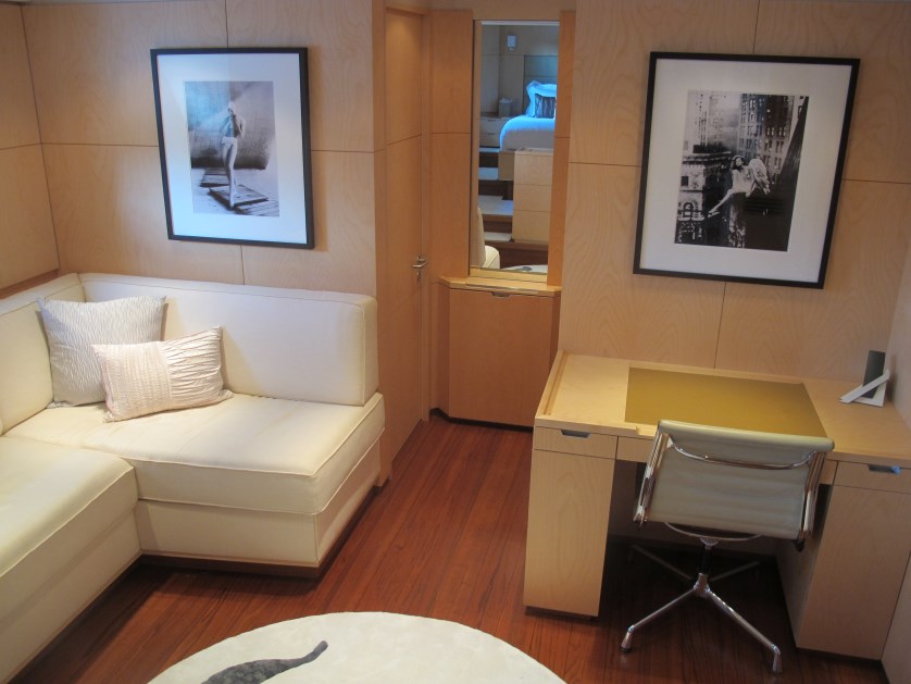 Interior - 19/37