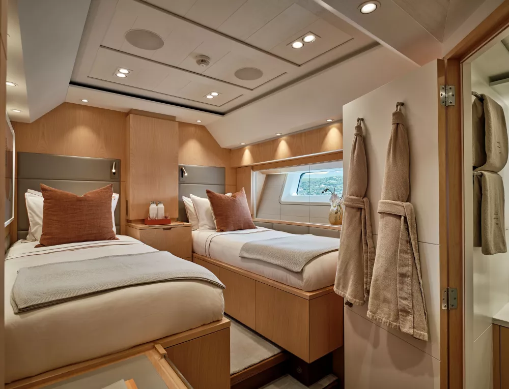 Interior - 24/37