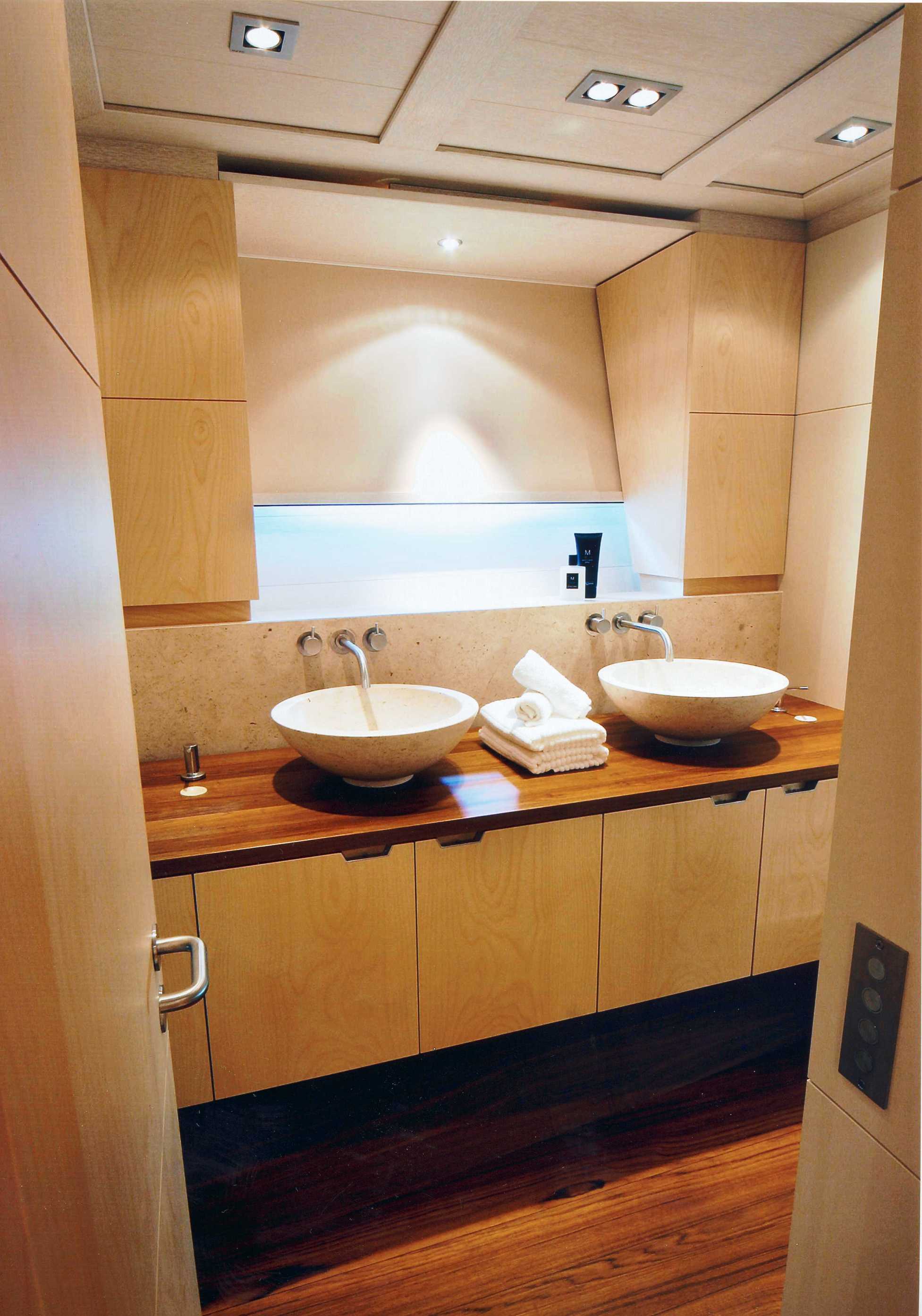 Interior - 29/37