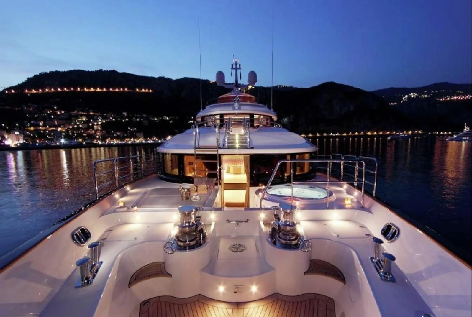 Exterior - 13/14