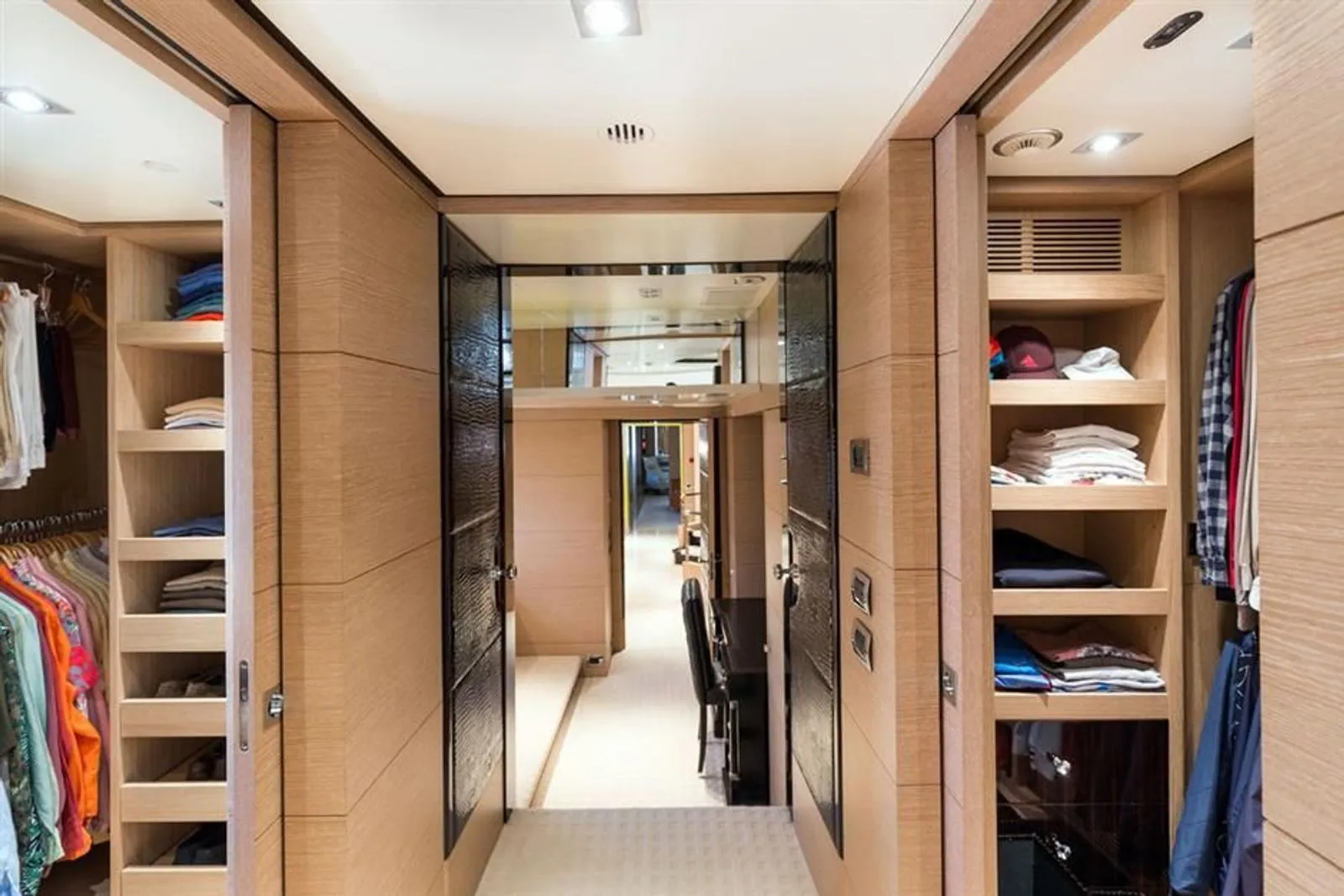 Interior - 13/20