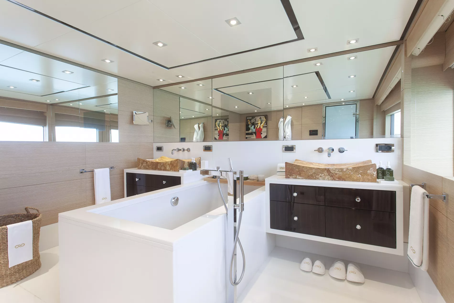 Interior - 18/20