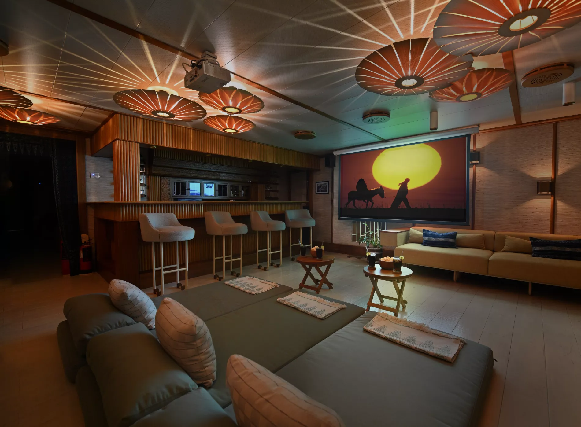 Interior - 0/20