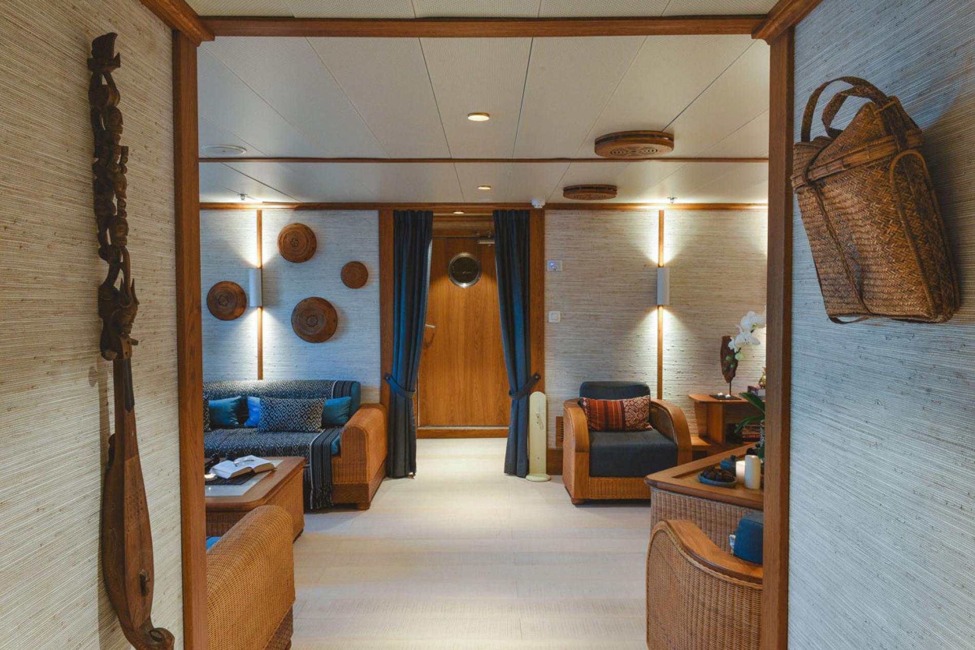 Interior - 2/20