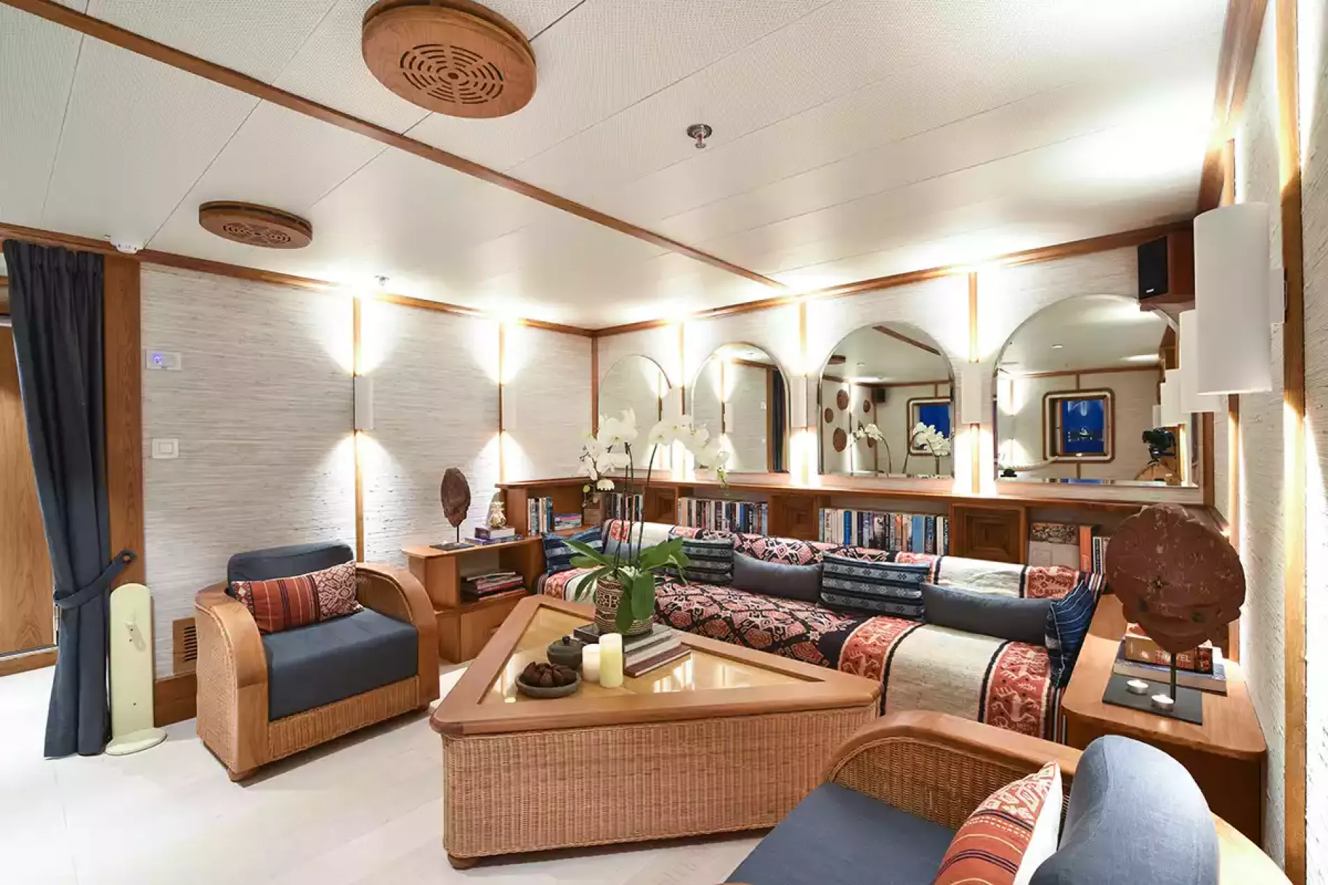 Interior - 3/20