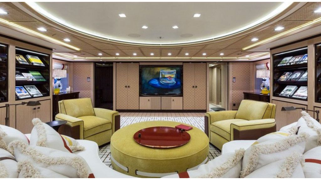 Interior - 8/42