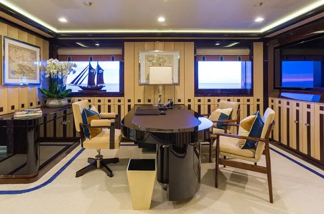 Interior - 10/42