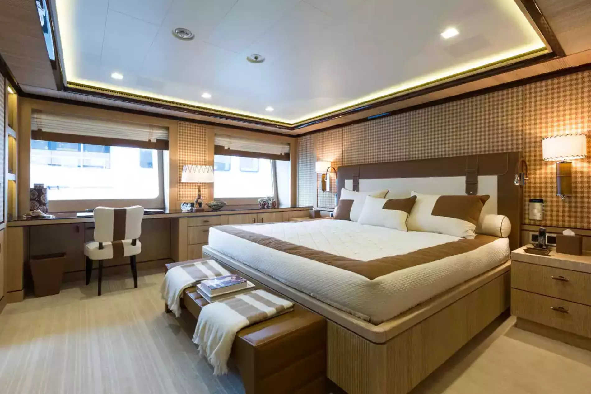 Interior - 20/42