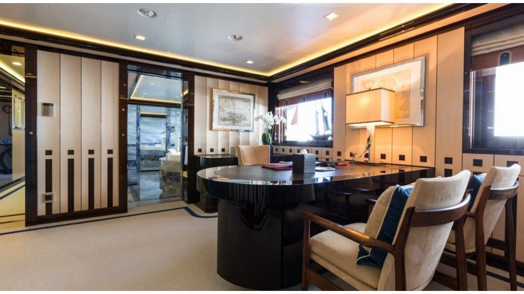 Interior - 24/42