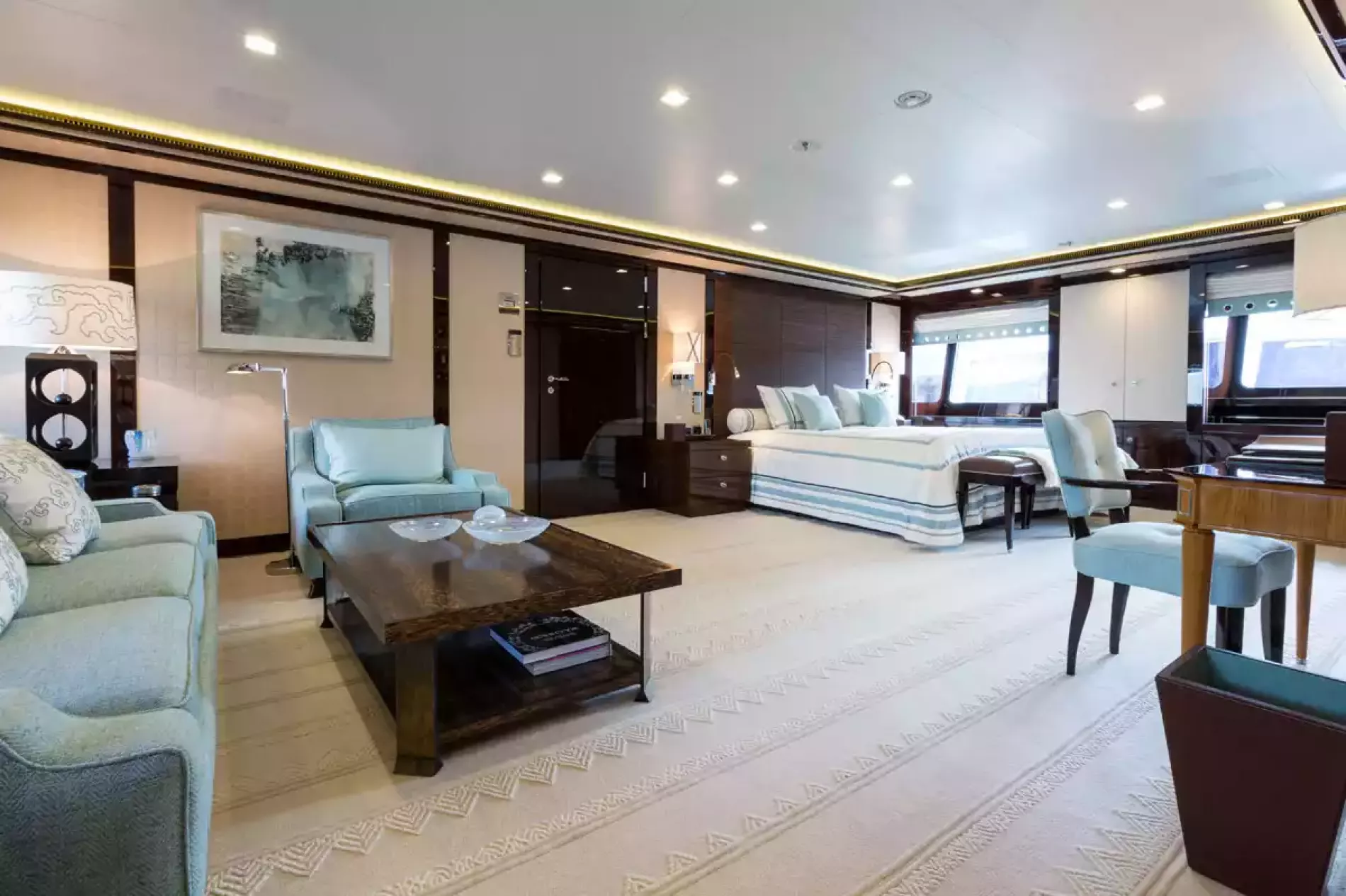 Interior - 25/42