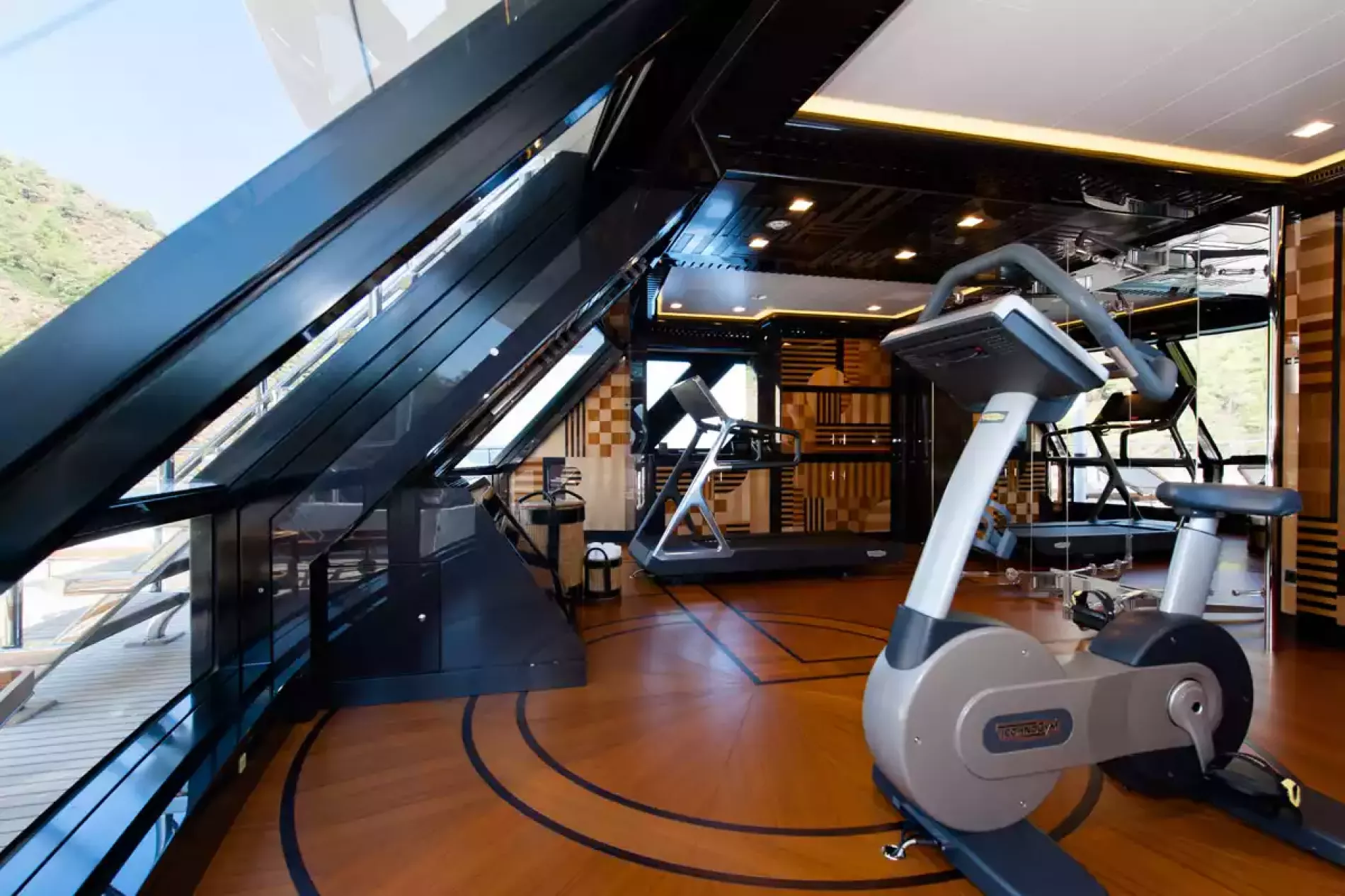 Interior - 37/42