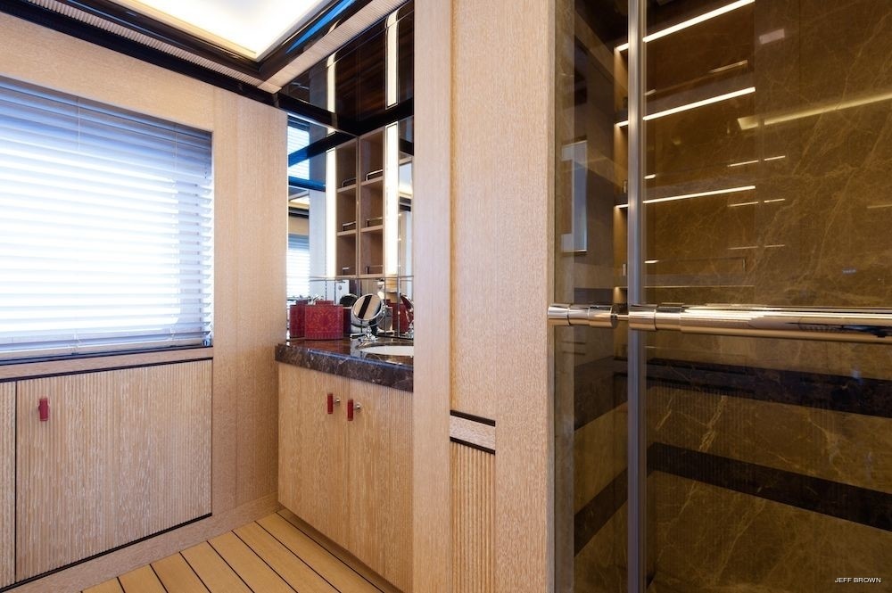 Interior - 29/42