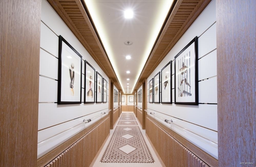 Interior - 40/42