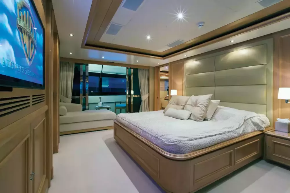 Interior - 6/15