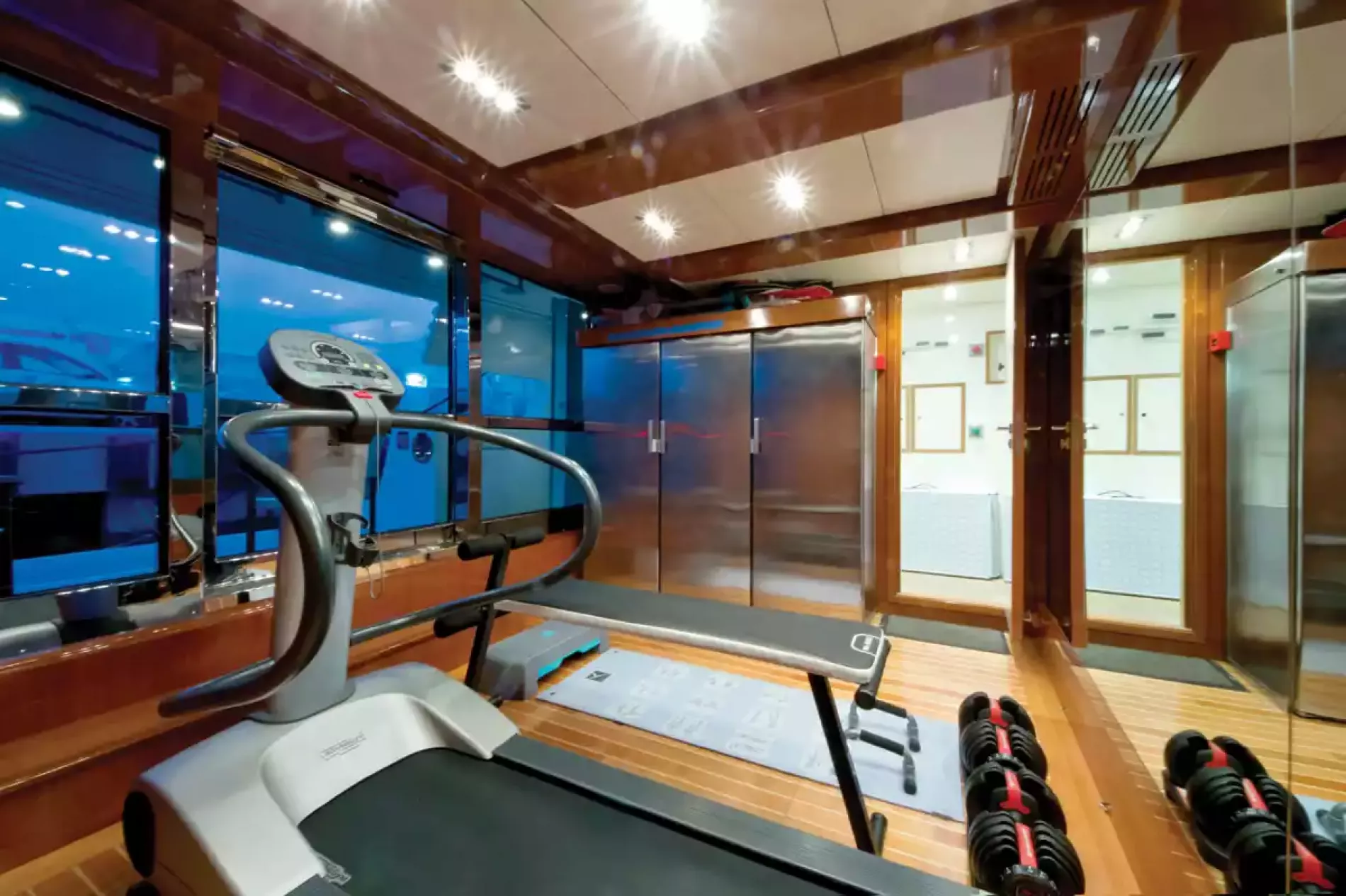 Interior - 12/15