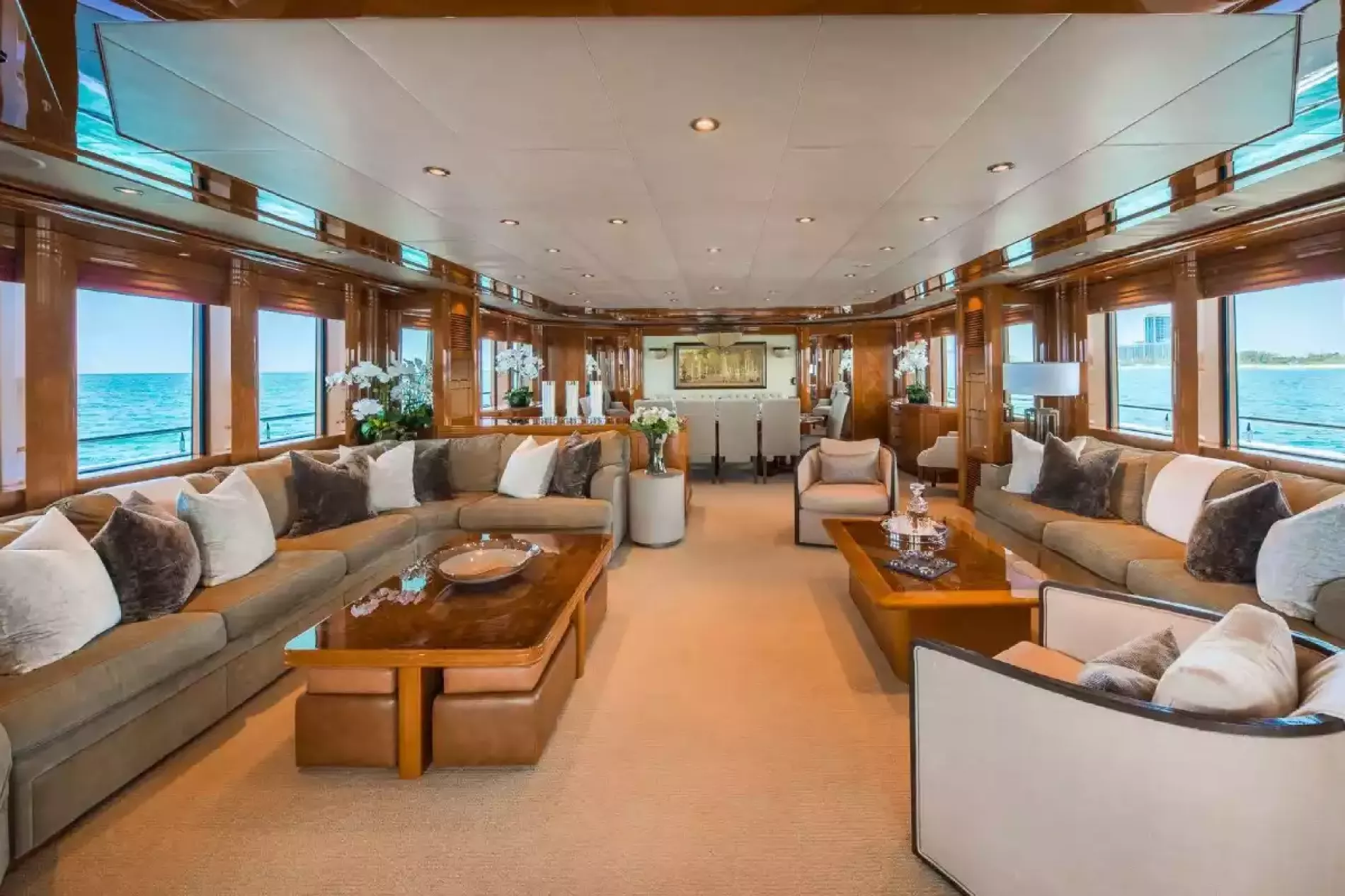Interior - 0/27