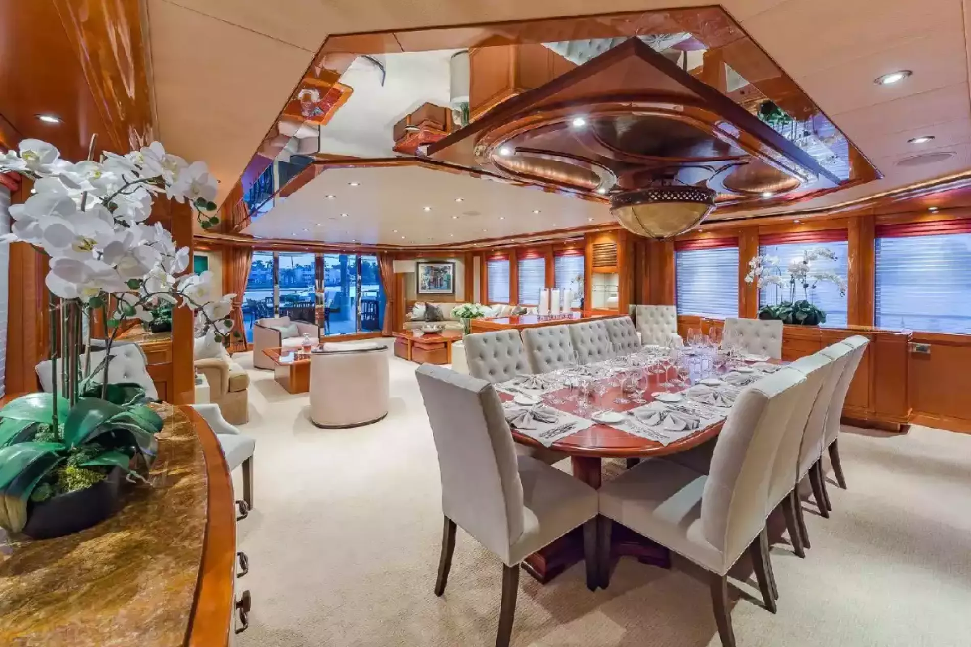 Interior - 2/27