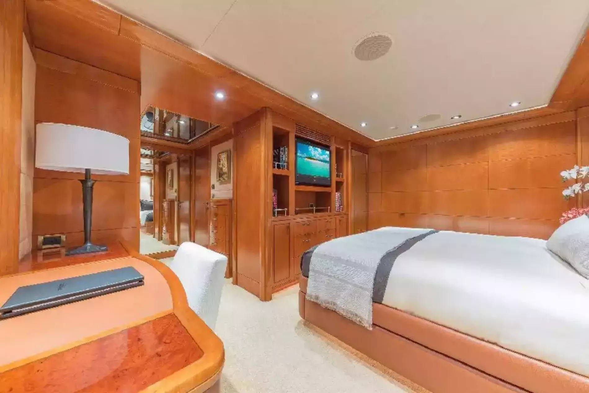 Interior - 12/27