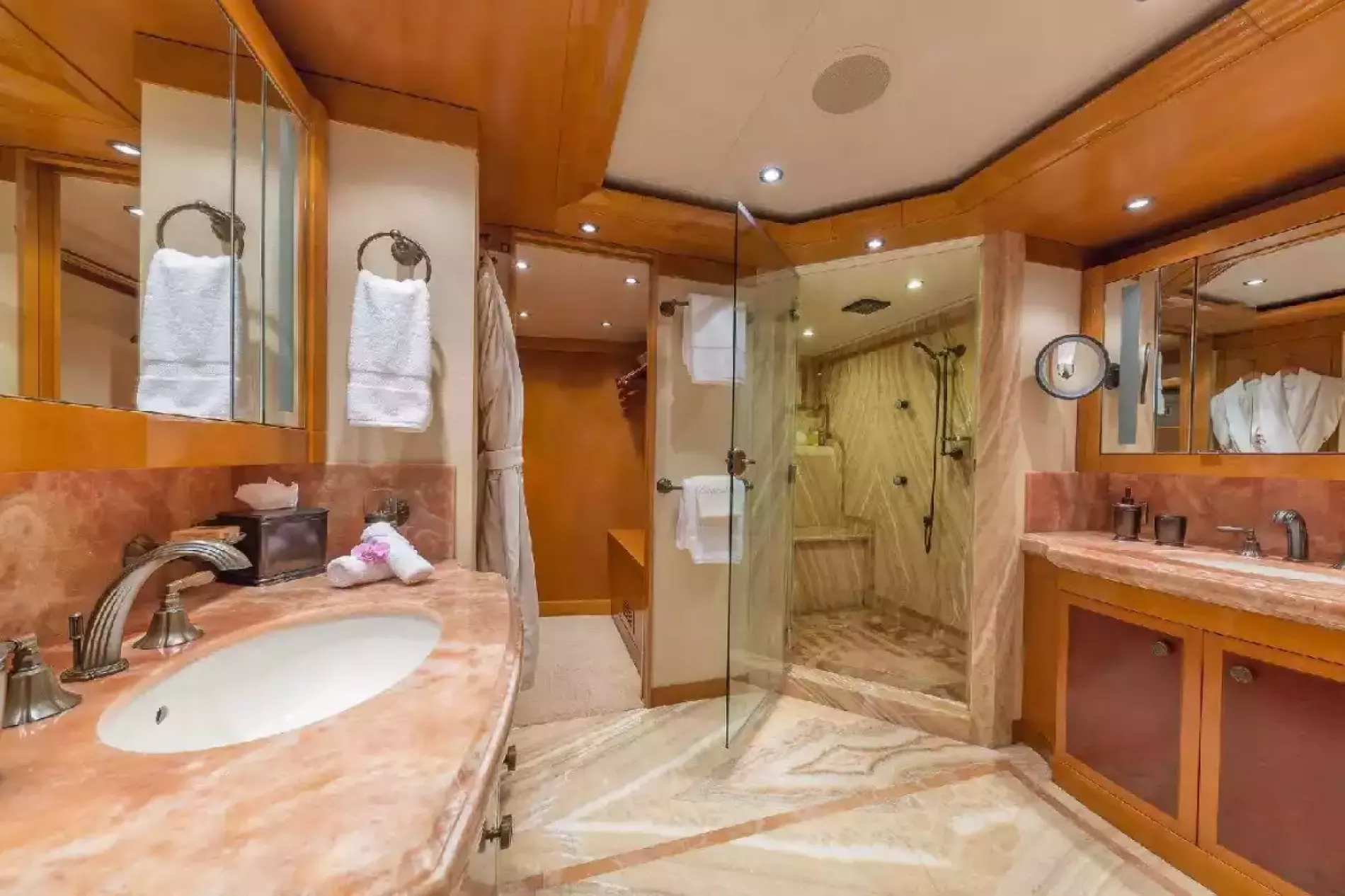 Interior - 20/27