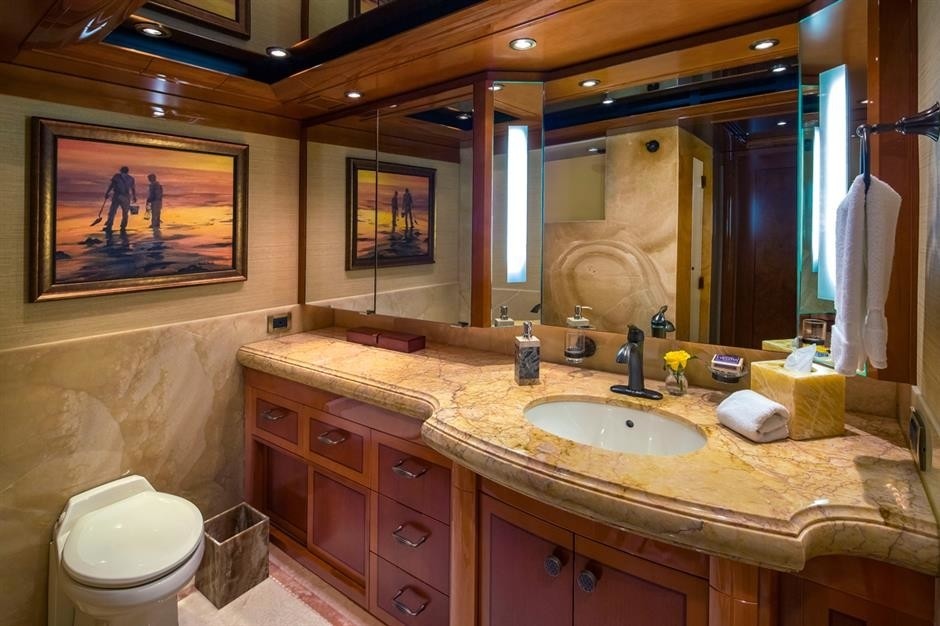 Interior - 21/27