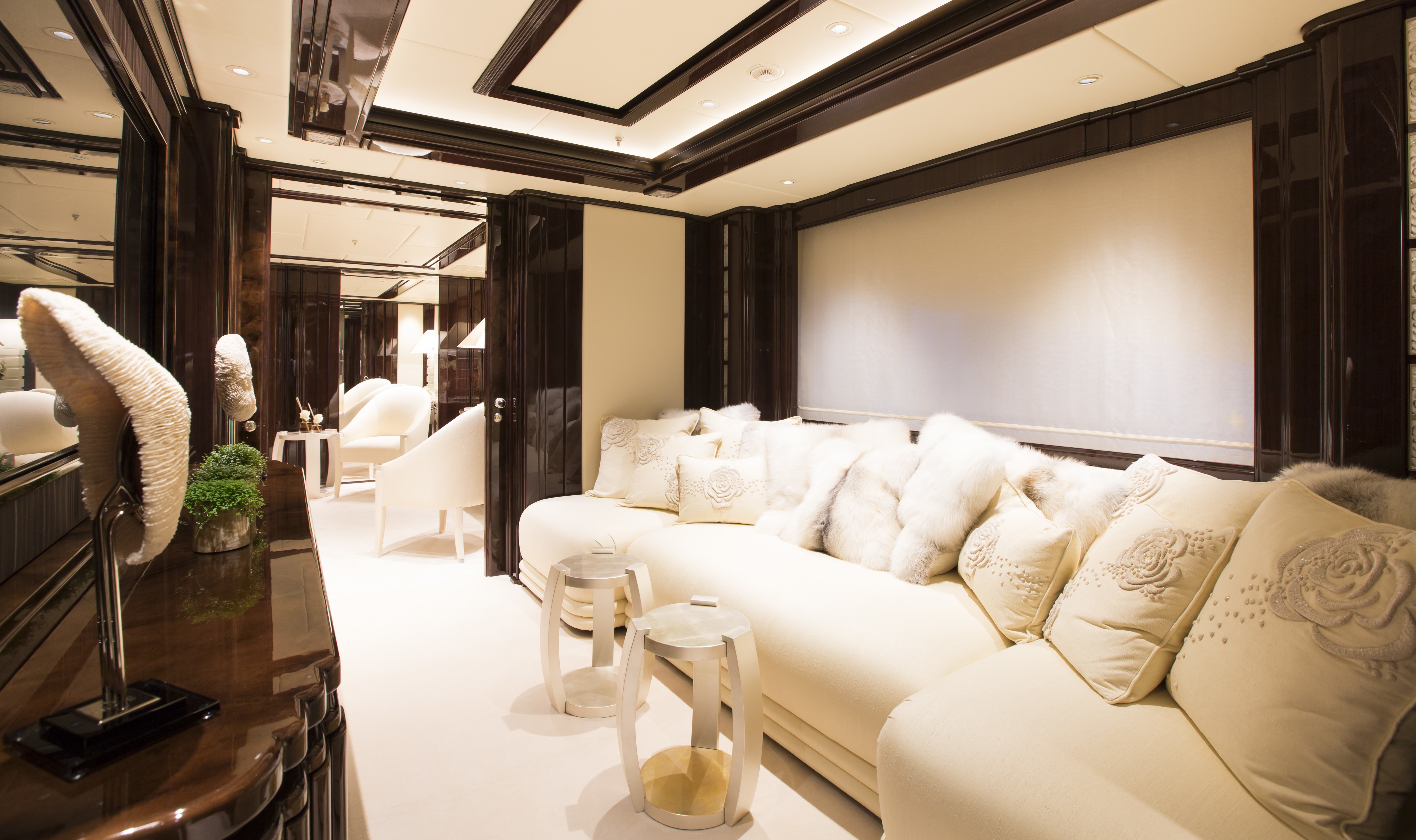 Interior - 22/46