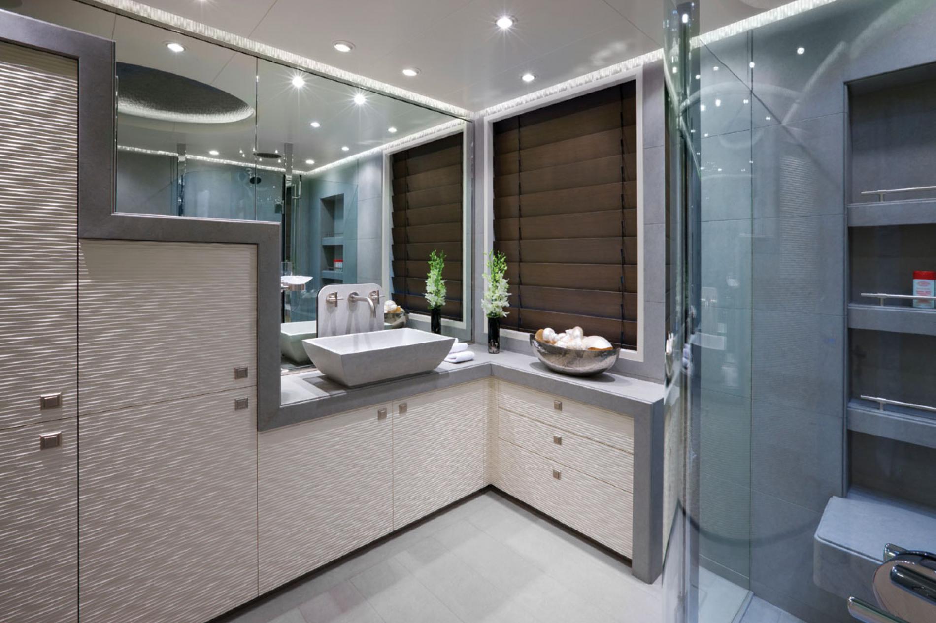 Interior - 24/29