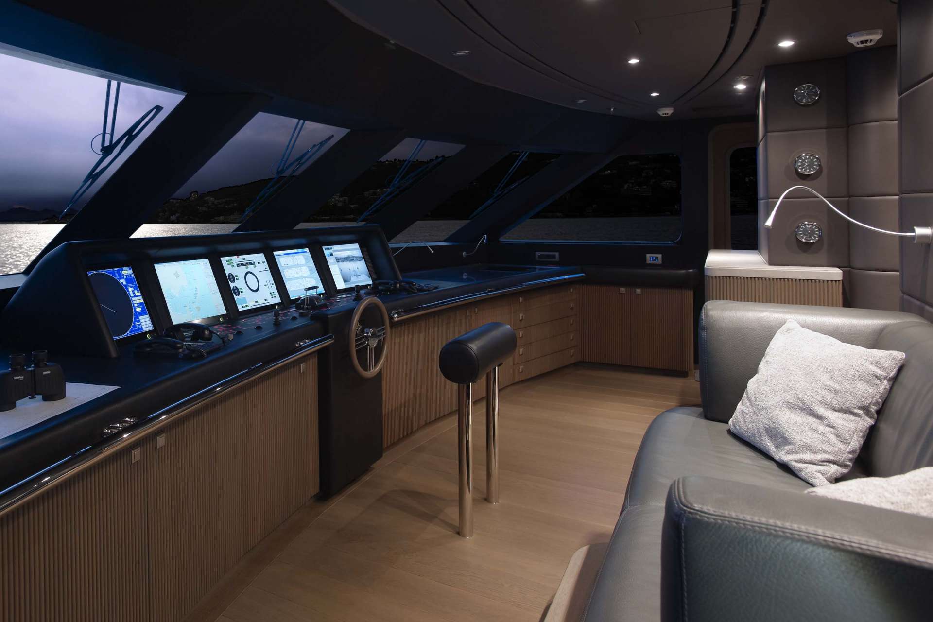 Interior - 27/29