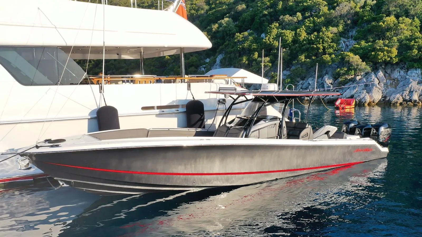 Exterior - 16/17