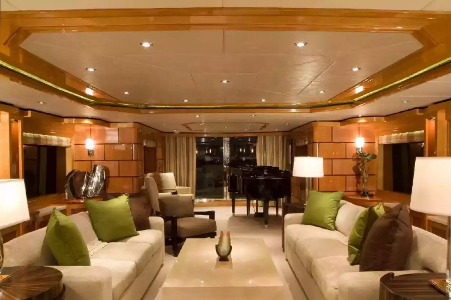 Interior - 6/33