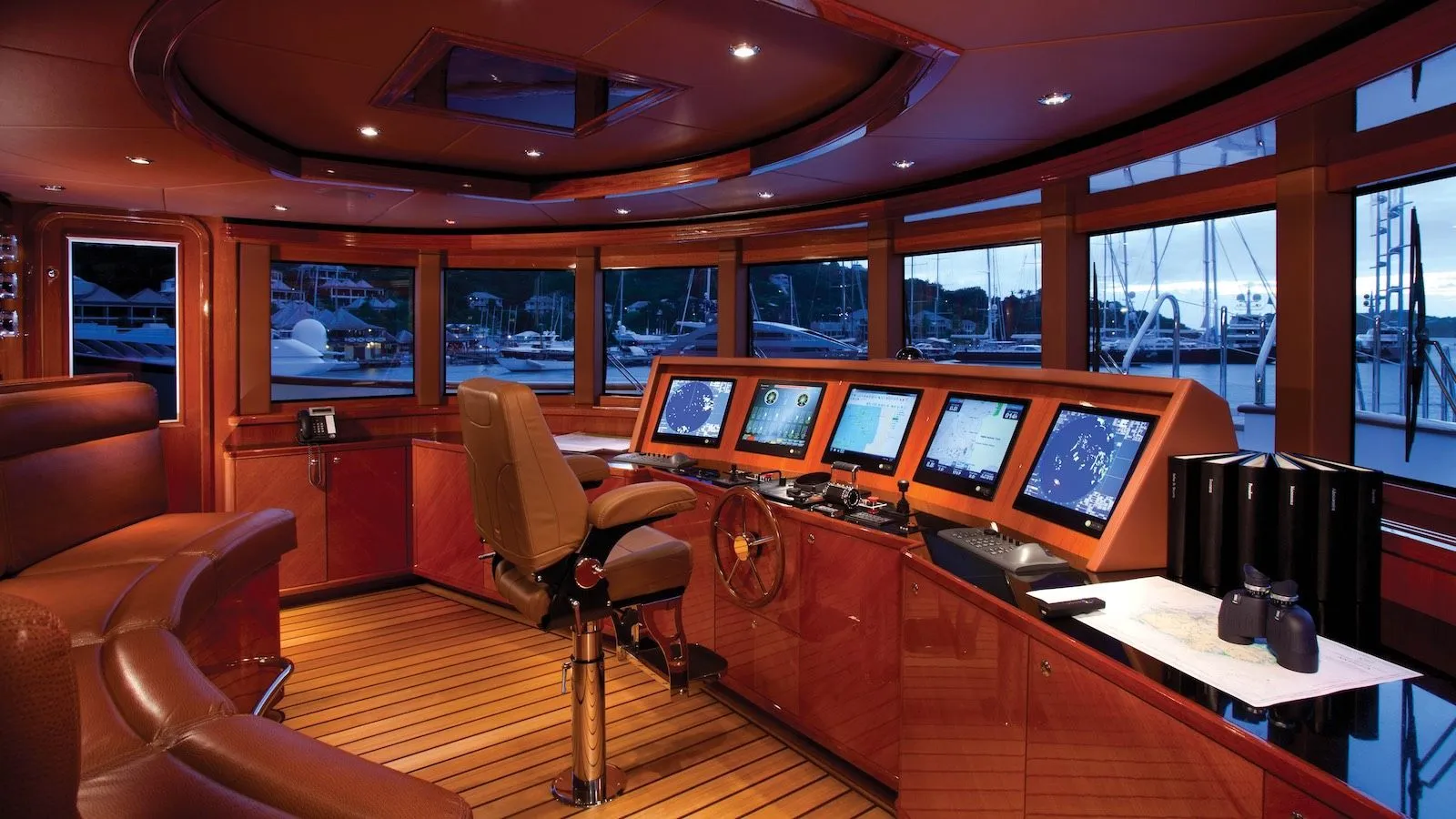 Interior - 28/33