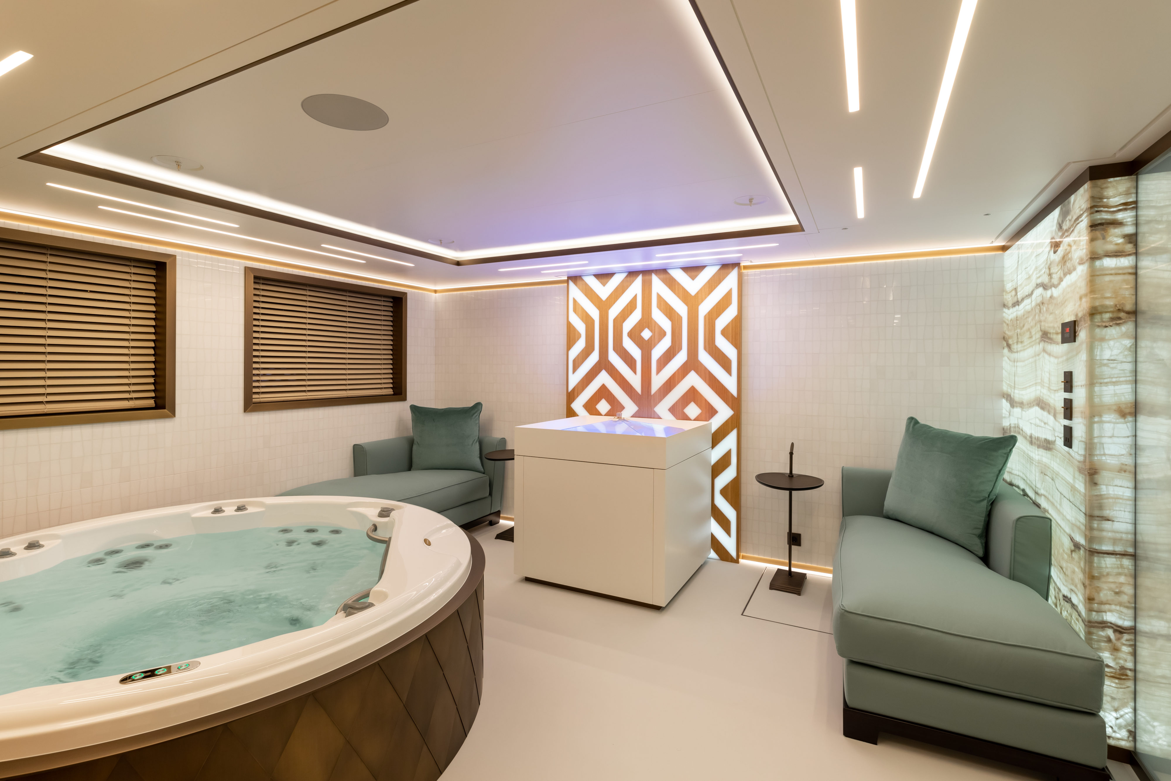 Interior - 32/46