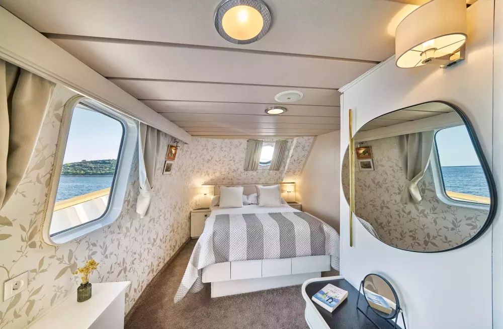 Interior - 14/29
