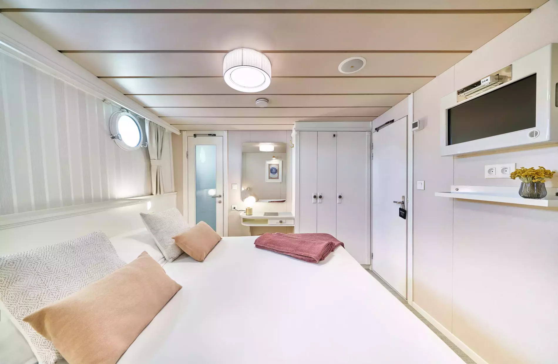 Interior - 20/29