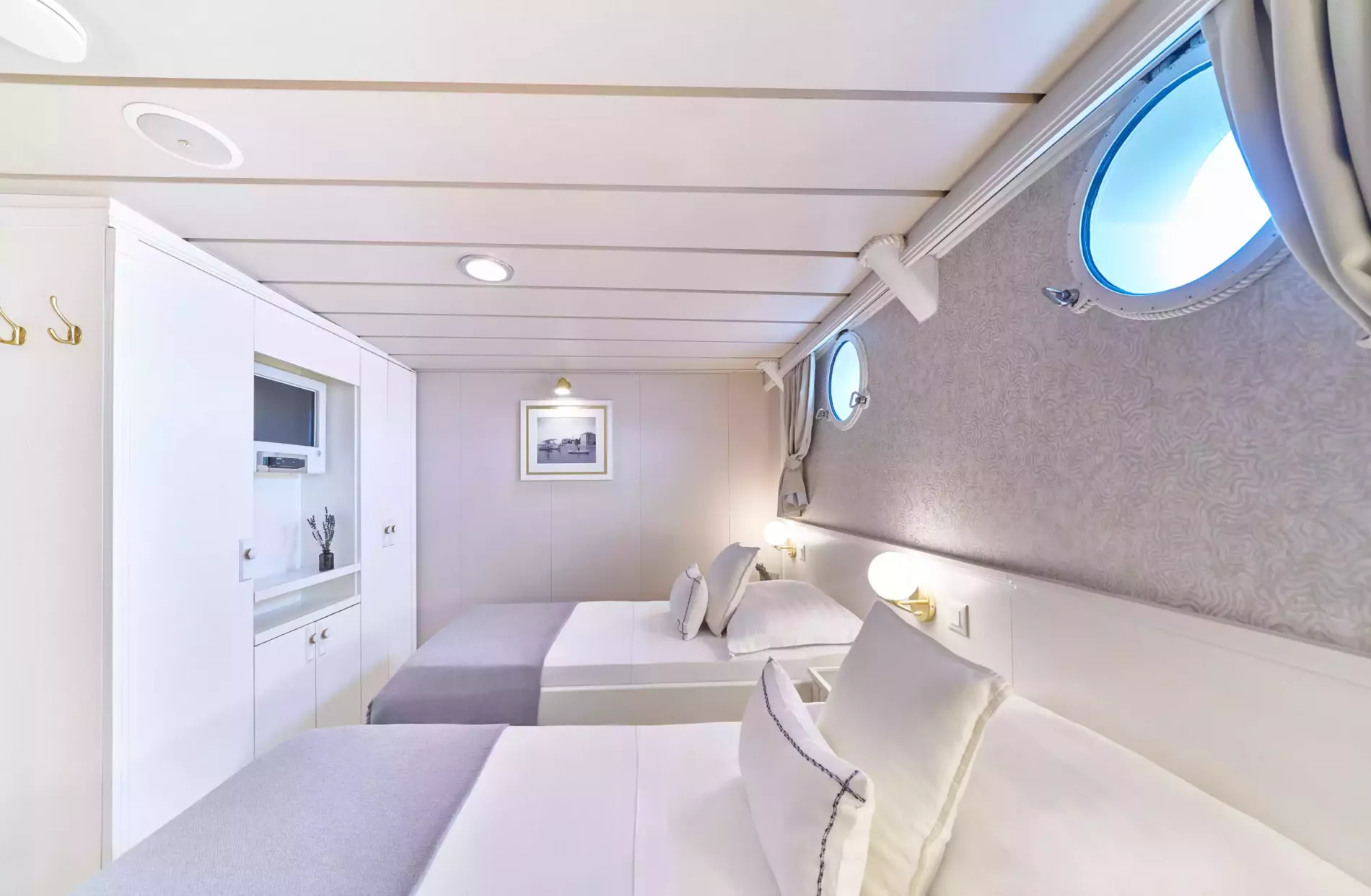 Interior - 23/29