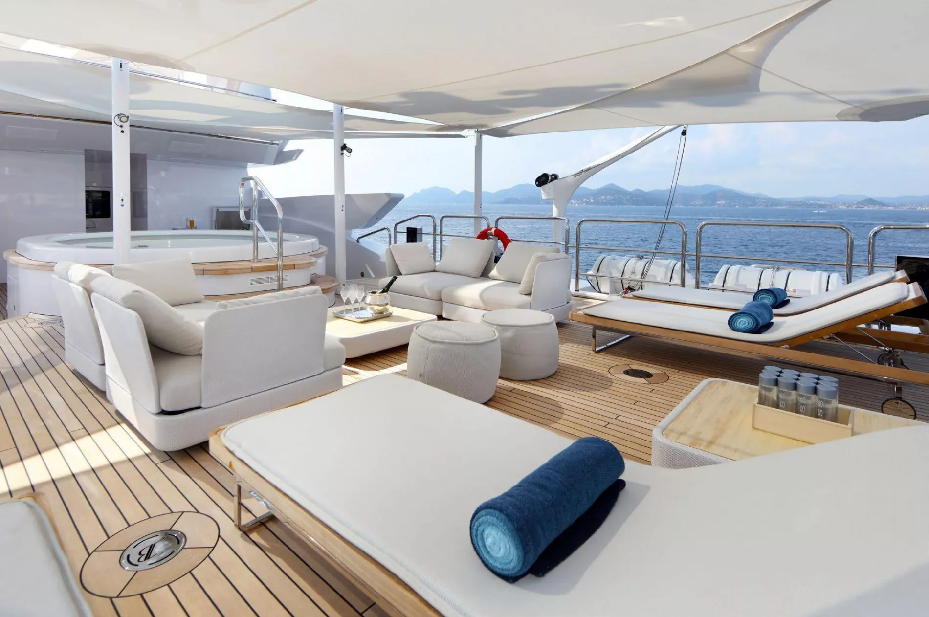 Exterior - 30/38